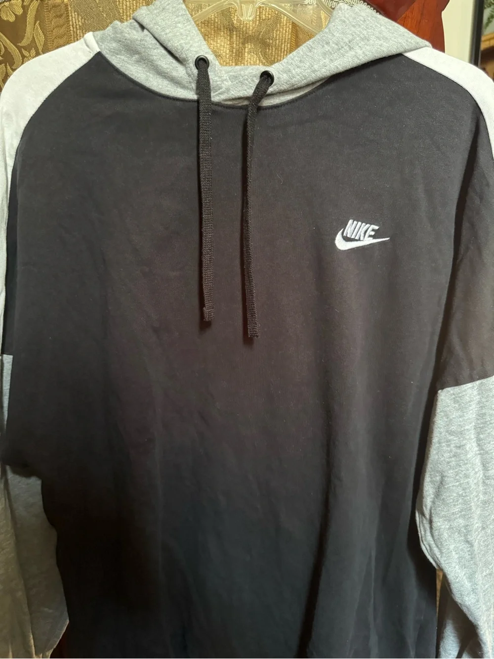 Nike Black Pullover Hoodie with Gray Sleeves & Hood